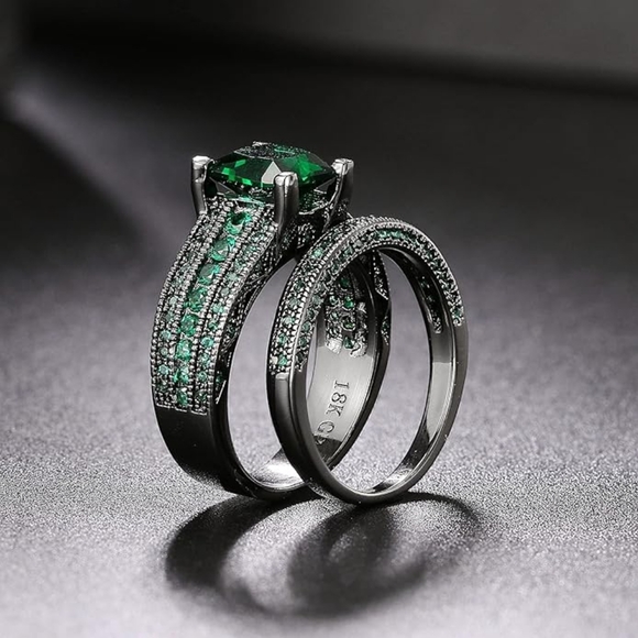 Beautiful Gothic Romance Green Gemstone Wedding Ring Set SIZE 6